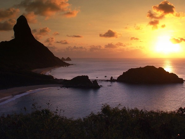 Tham quan thiên đường Fernando de Noronha, Brazil 